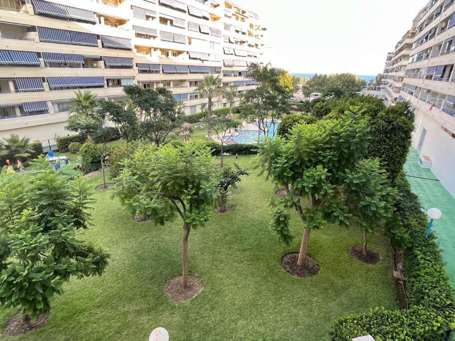 Apartamento Piso En Casco Junto A Playa Piscina In Summer Season Marbella